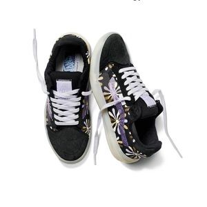 NIB Vans Evdnt Ultimatewaffle Divine floral/black